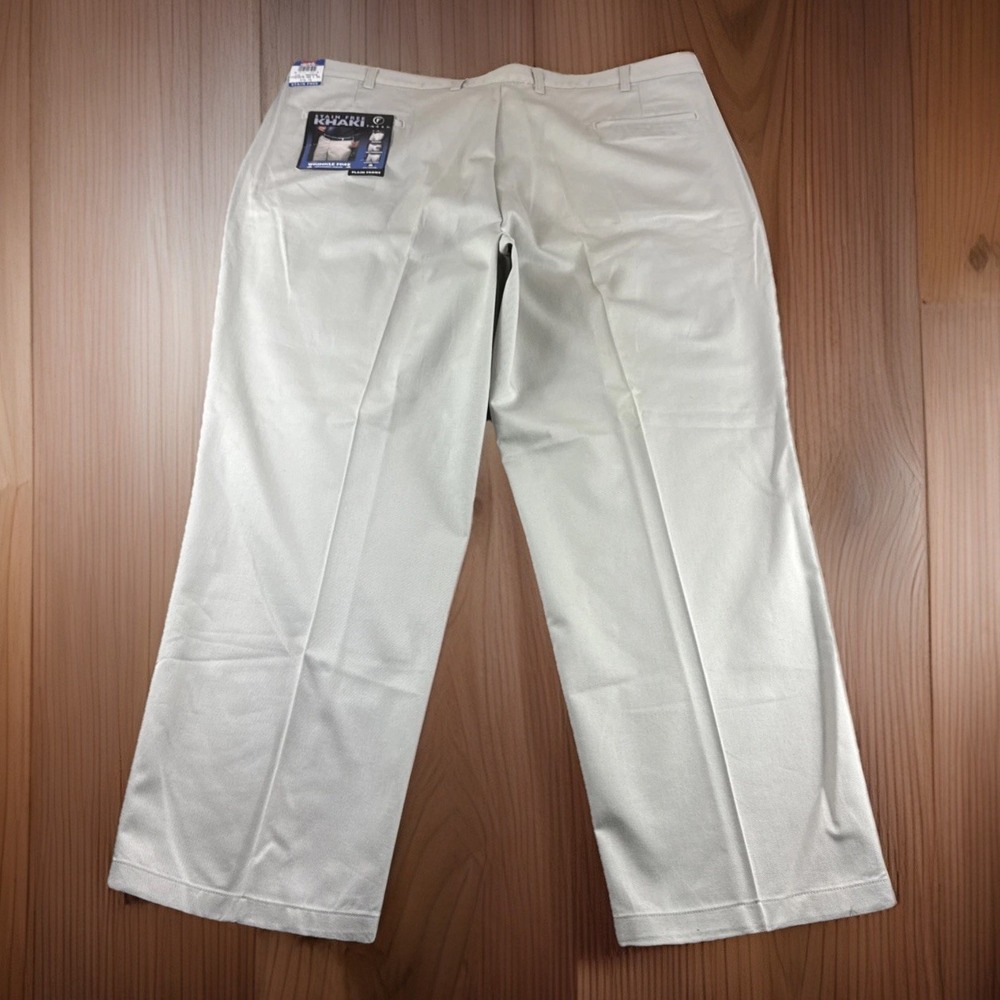 Farah Stain Free Khakis Men 46x30 Beige Wrinkle Free Pants Preppy Chino NWD READ